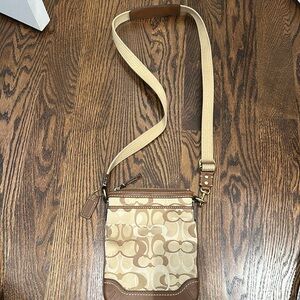 Vintage authentic Coach messenger purse never used